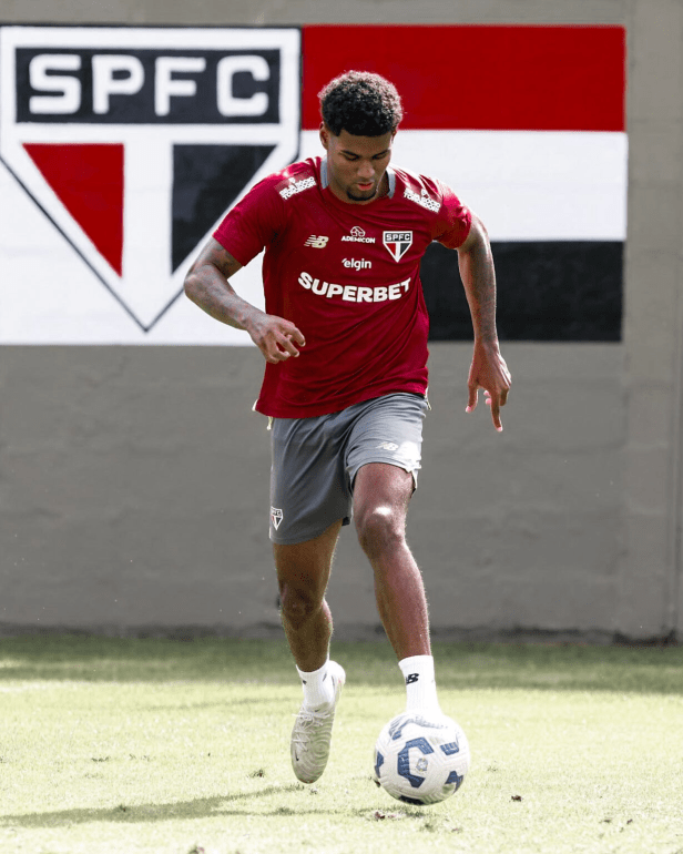 São Paulo avalia propostas por Lucas Ferreira e estuda empréstimo de Henrique Carmo - Imagem do artigo original