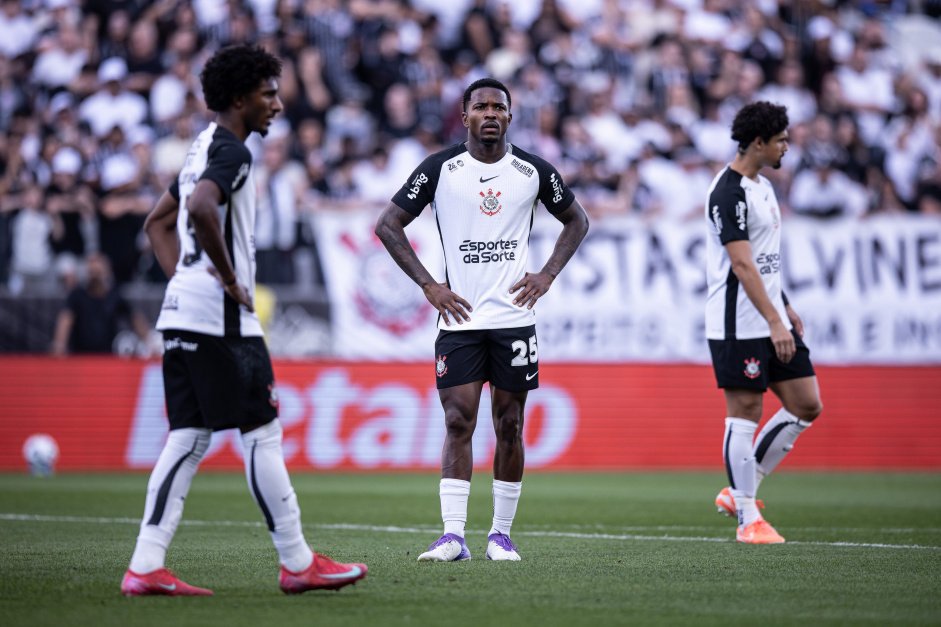 Corinthians encerra primeiro turno em 13º e mira reação após sequência de altos e baixos - Imagem do artigo original