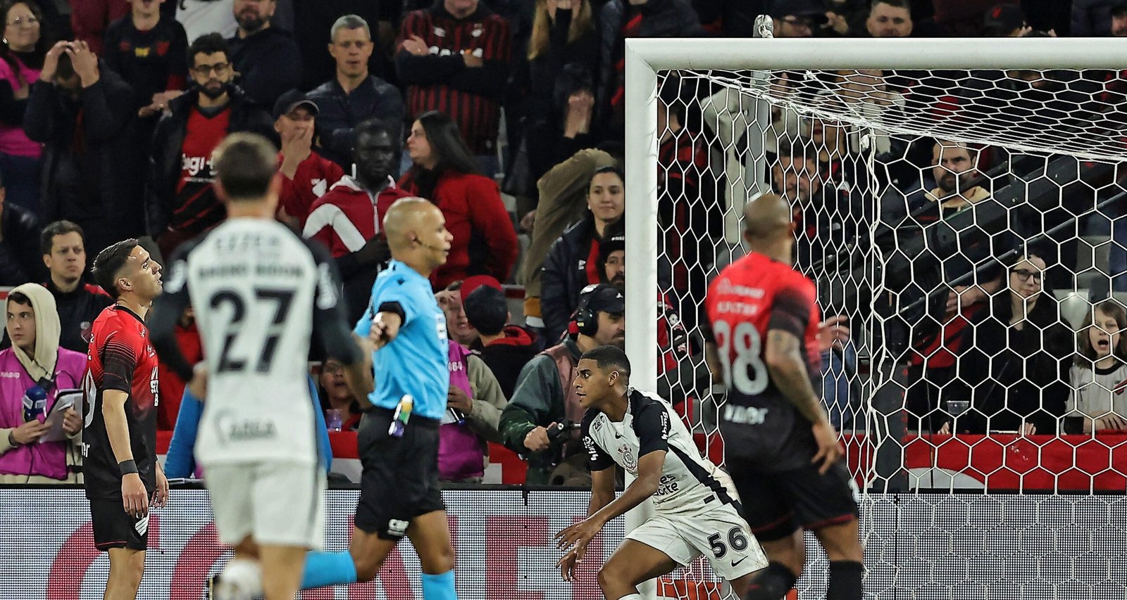 Corinthians recebe Athletico-PR com vantagem e reforços decisivos nas quartas da Copa do Brasil - Imagem do artigo