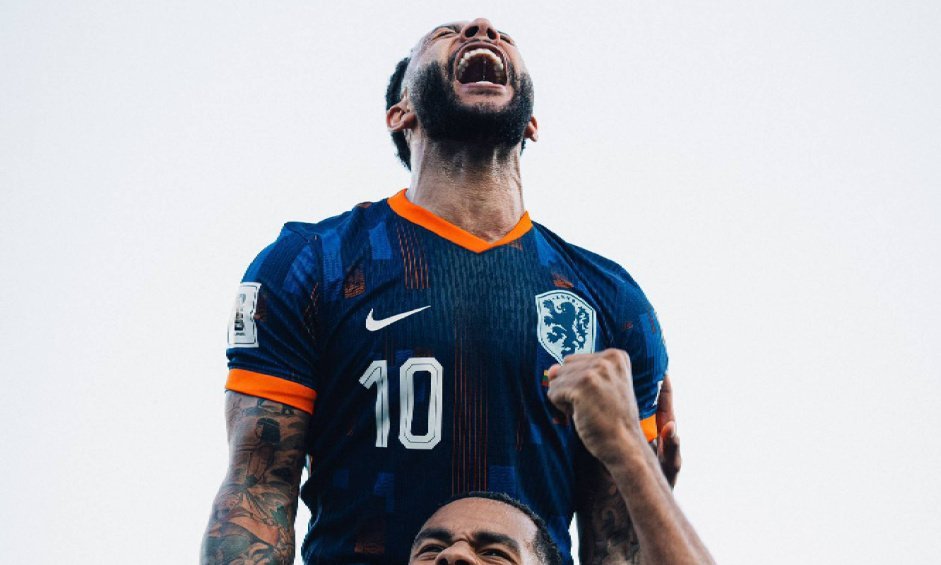 Camisa histórica de Memphis Depay já soma R$ 19 mil em leilão beneficente - Imagem do artigo