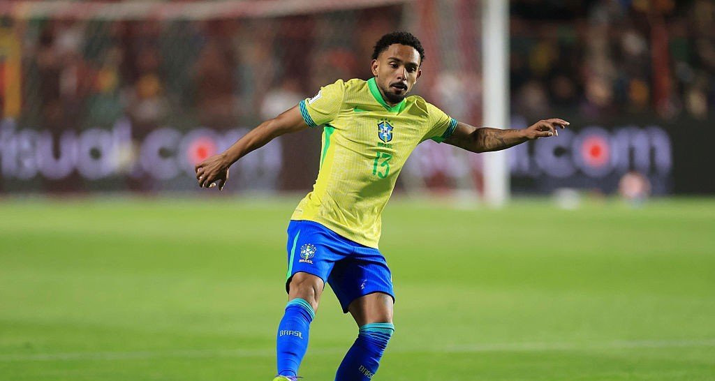 Vitinho desembarca no Rio e admite incerteza para Botafogo x Vasco na Copa do Brasil - Imagem do artigo original