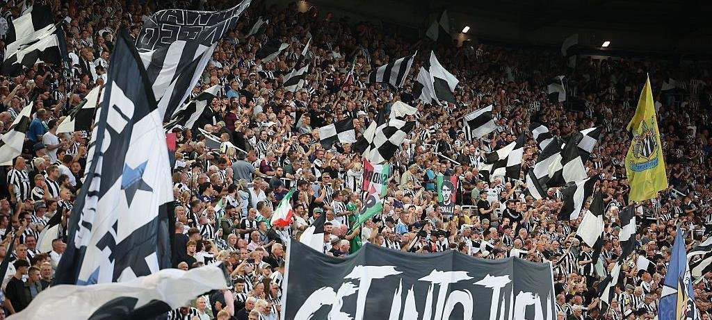 Escola de Dundee compra 45 ingressos para Newcastle x Barcelona e acirra disputa por entradas na Champions - Imagem do artigo original