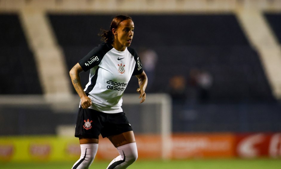 Letícia Monteiro supera recorde pessoal e alcança 27 jogos pelo Corinthians em 2025 - Imagem do artigo