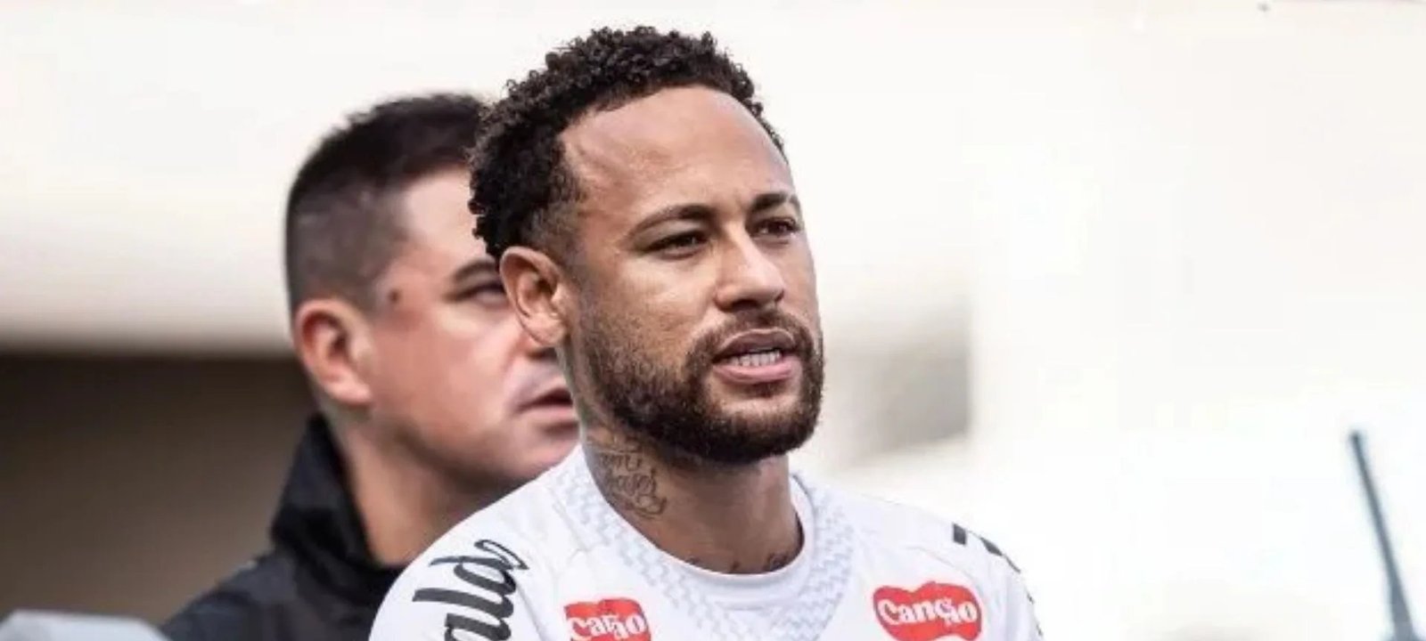 Neymar vira dúvida no clássico Santos x São Paulo e torcida cobra aposentadoria - Imagem do artigo