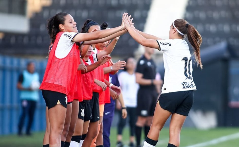 Corinthians busca liderança do Paulista Sub-17 Feminino diante do Santo André - Imagem do artigo