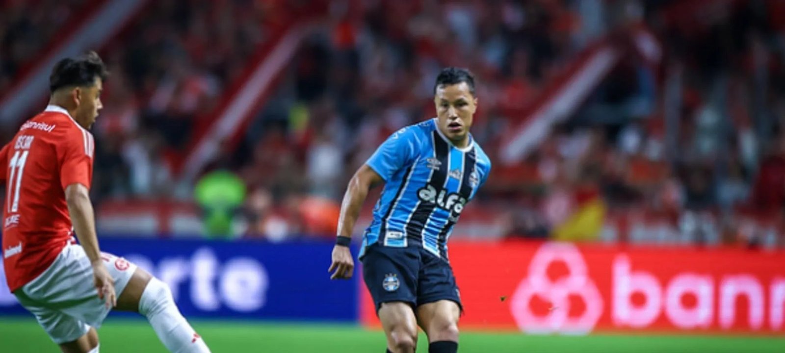 Marlon provoca após Gre-Nal e cutuca arbitragem: “Enquanto você lia, mais um pênalti marcado” - Imagem do artigo