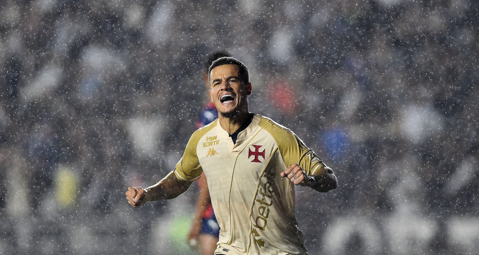 Coutinho brilha no Vasco, alcança 11 gols na temporada e volta a ser cotado para a Seleção - Imagem do artigo