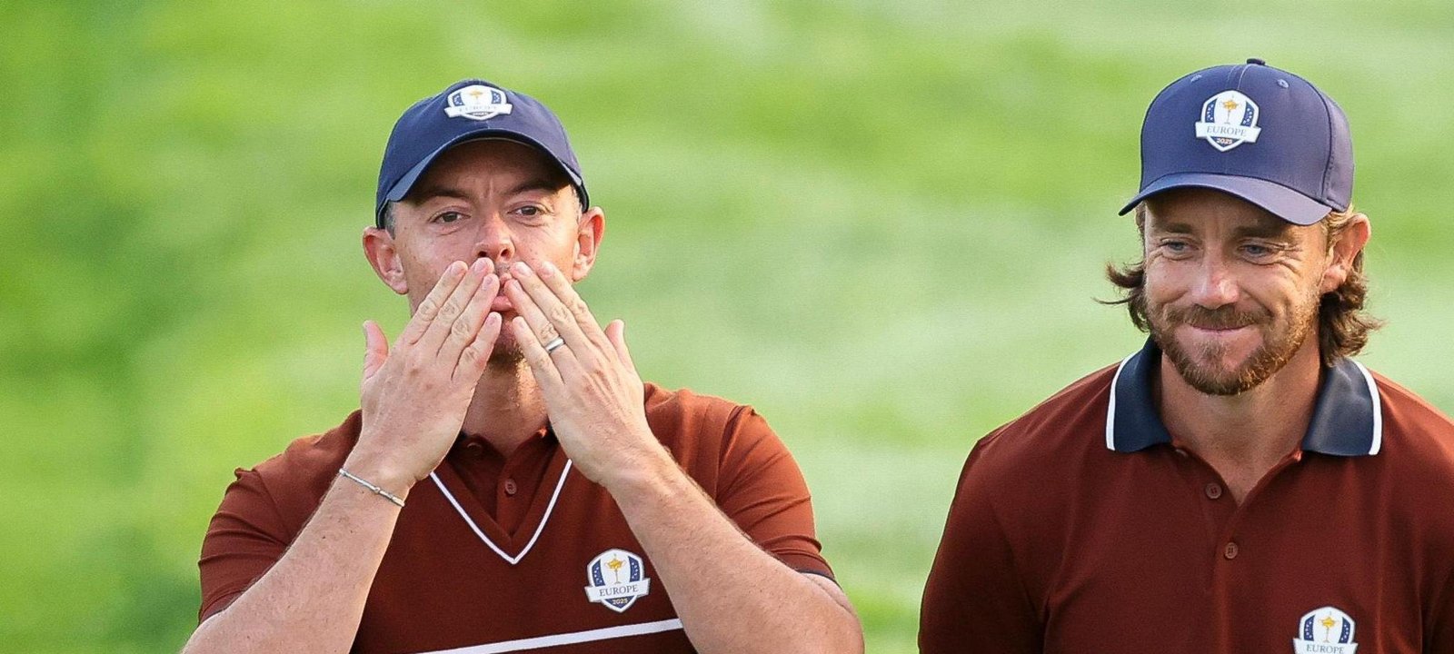 McIlroy e Lowry silenciam torcida em Nova York e deixam Europa a três pontos da Ryder Cup 2025 - Imagem do artigo original