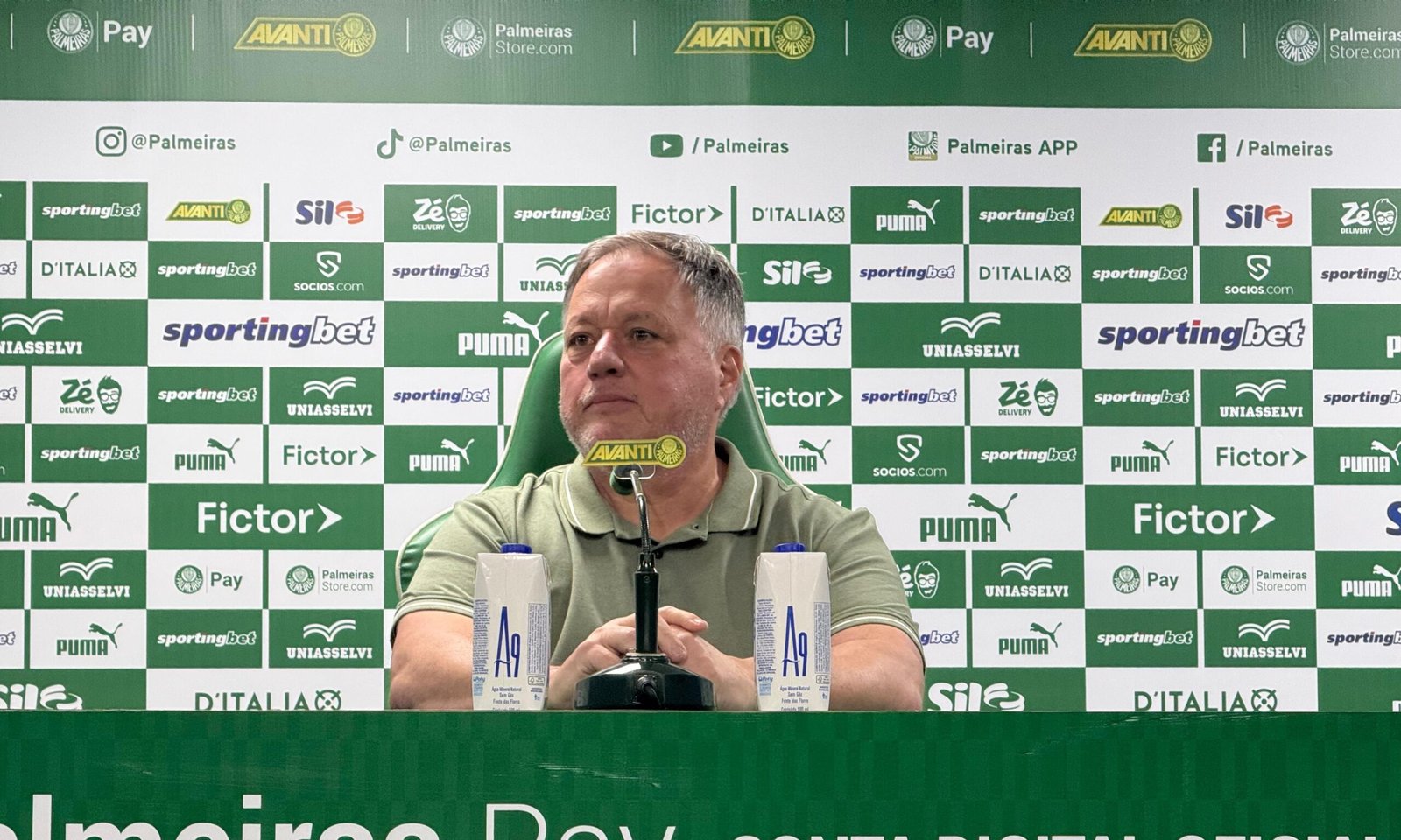 Diretor do Palmeiras rebate Rogério Ceni, aponta contradição sobre gramado e promete denúncia à CBF - Imagem do artigo original