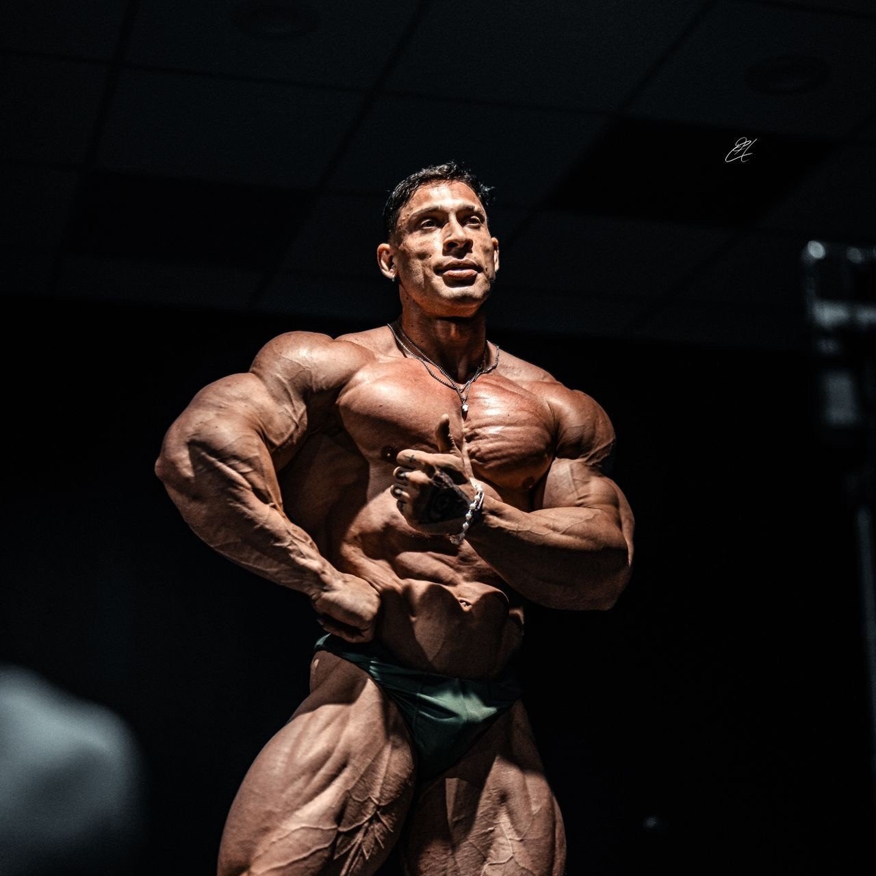 Ramon Dino exibe evolução física e reforça favoritismo para o Mr. Olympia 2025 - Imagem do artigo