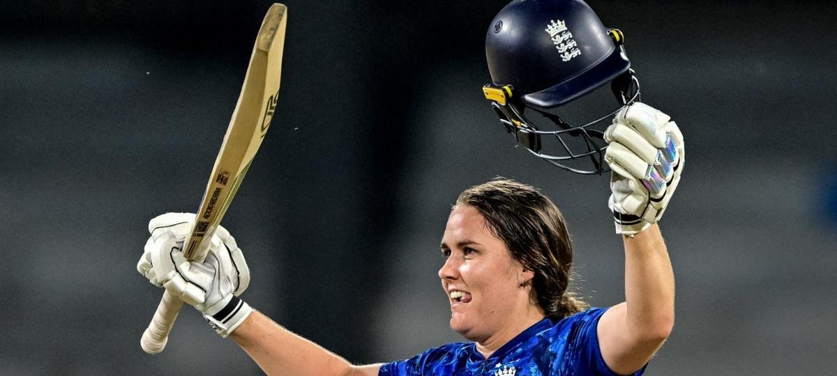 Sciver-Brunt faz 117 e Ecclestone brilha; Inglaterra mantém invencibilidade na Copa do Mundo Feminina de Críquete - Imagem do artigo