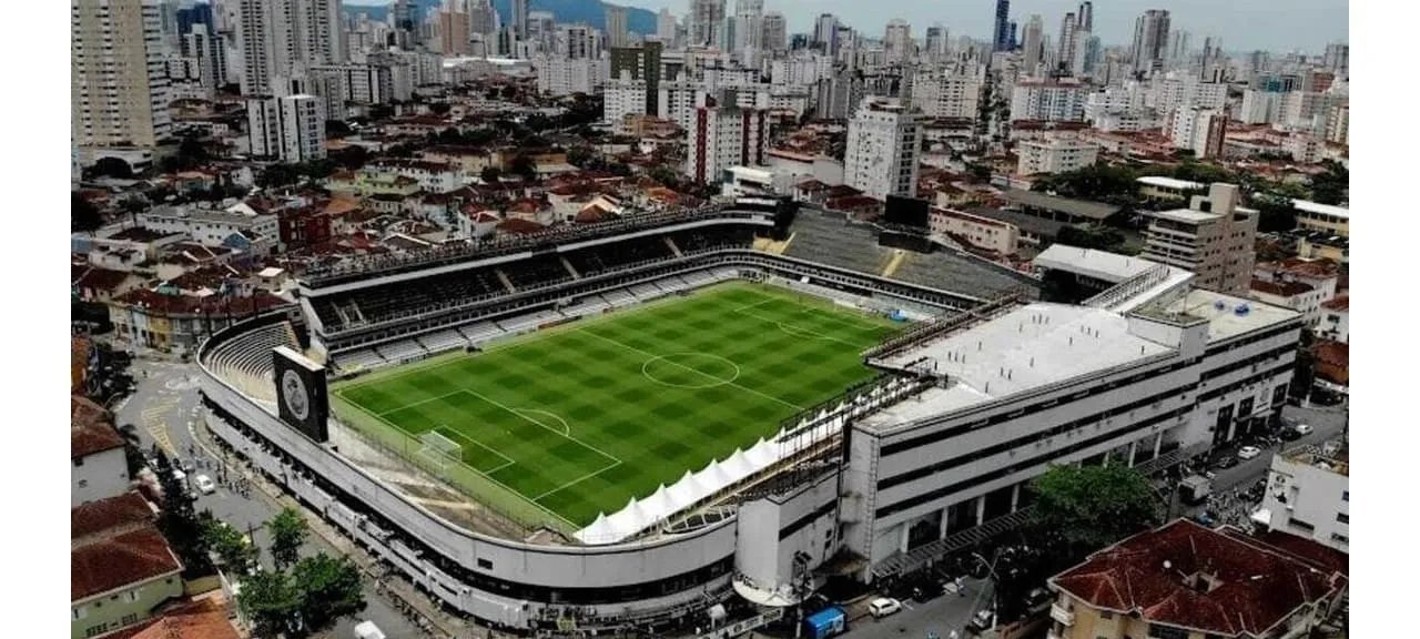 Vila Belmiro deve receber mais partidas do São Paulo em novembro por conflito de agenda no Morumbi - Imagem do artigo