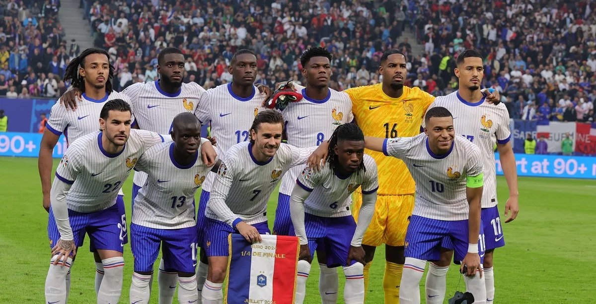 Onde assistir França x Islândia e todos os jogos desta segunda-feira na TV e streaming - Imagem do artigo