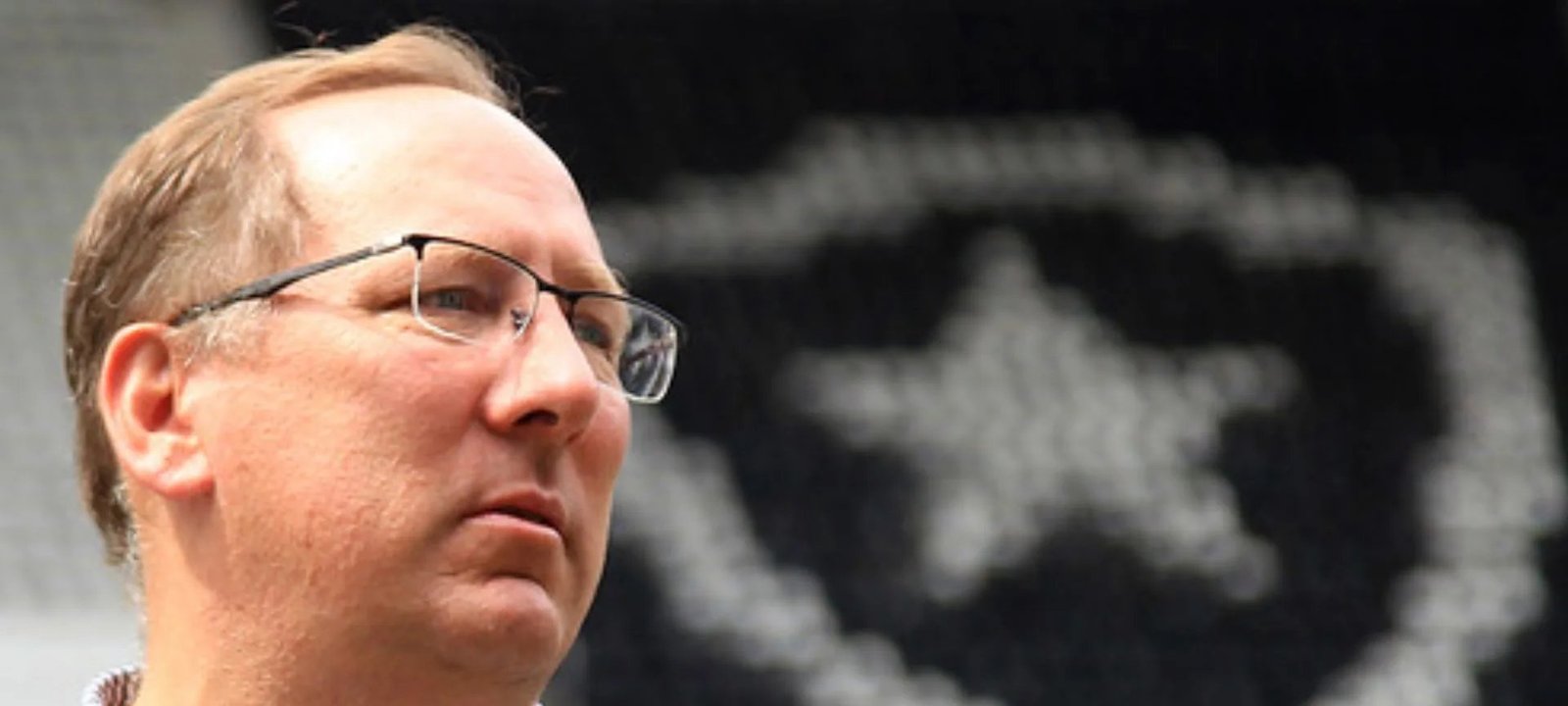 Justiça mantém John Textor à frente do Botafogo, mas restringe poderes do empresário - Imagem do artigo