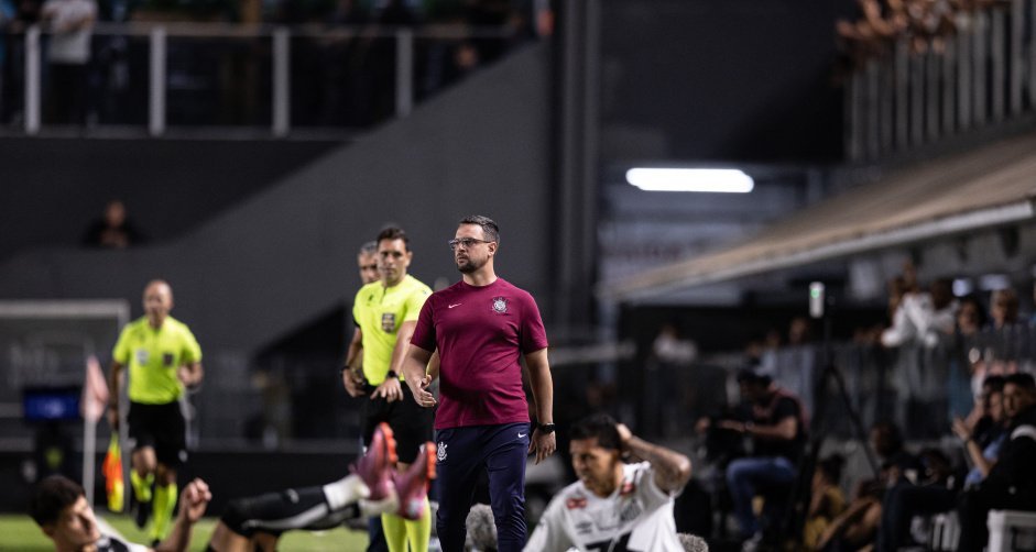 Corinthians é dominado na Vila Belmiro e cai diante do Santos por 3 a 1 - Imagem do artigo